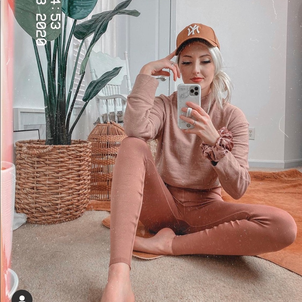 Fabletics Activewear Outfit Set SM
